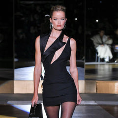 Ayno – Schwarzes Minikleid mit ausgehöhltem Jackenkragen