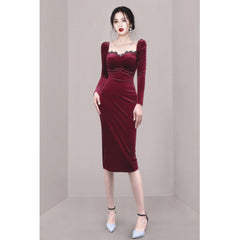 Robe corset en velours bordeaux