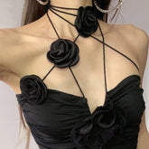 KANNA HALTER TOP DECORATED with Flowers