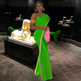 Combinaison bandage asymétrique à une épaule et à jambe large avec bordure géométrique contrastante