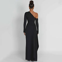 Robe longue noire à une épaule et fente latérale haute FUSAE
