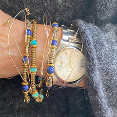 Bracelet bohème en perles empilables plaquées or 18 carats avec pierres précieuses espacées