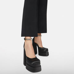 Sandales à plateforme et talon épais en satin à bout carré et bride à la cheville - Noir