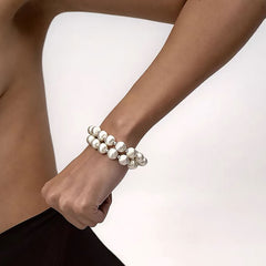 Opulentes Kugelarmband aus gebürstetem Satin-Sterlingsilber mit Perlmutt