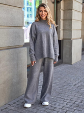 Loose-fitting long pants and knitwear set