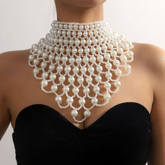 Opulente, ausgehöhlte, mehrlagige Imitation-Barockperlen-Lätzchen-Choker-Körperkette