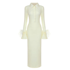 Robe longue boutonnée à col pointu et bordure en plumes - YelLow