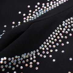 Combinaison moulante sexy à lacets et strass avec décolleté en V profond et dos nu