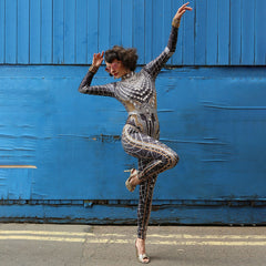 Combinaison moulante à manches longues et col montant avec imprimé géométrique baroque et strass scintillants