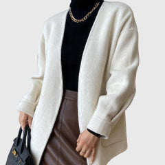 Cardigan beige avec ceinture et poches