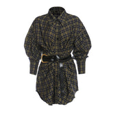 Chemise à carreaux longue à col boutonné et ceinture à épaules tombantes de style victorien