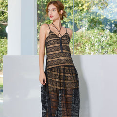 Robe longue vintage en dentelle sans manches avec col licou et demi-bouton à taille basse