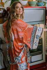 Kimono mit Blumen-Kranich-Print und Gürtel