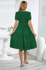 Gestuftes Skaterkleid mit Smokarbeit