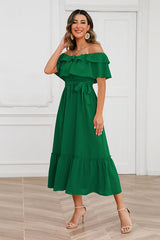 Robe longue à épaules dénudées et volants