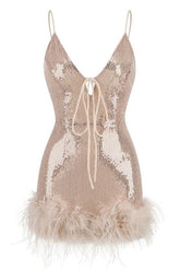 Mini robe à paillettes avec bordure en plumes