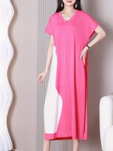 Look At The Sky – Midikleid mit V-Ausschnitt