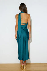 Robe moulante en satin à dos nu