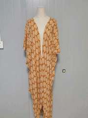 Robe longue kimono en polyester imprimé noir et jaune