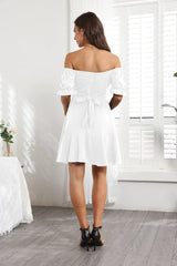 Sommerkleid mit Rüschen und unregelmäßigem Saum