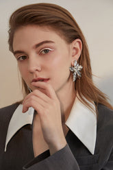 Boucles d'oreilles pendantes à grosses fleurs