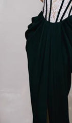 Bandeau-Kleid mit Spitzenstickerei in Schwarz