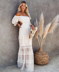 Seychelles – Gesmoktes, gestuftes Maxikleid – Creme