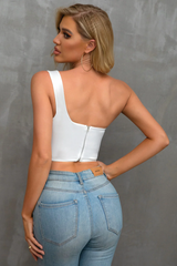 Satin-Top mit One-Shoulder-Träger und Taschentuchsaum