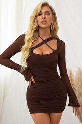 Enges, gerüschtes Minikleid mit langen Ärmeln