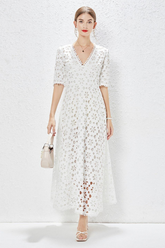 Robe longue blanche Emily in Paris