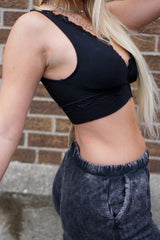 Soutien-gorge en dentelle noire à décolleté en V