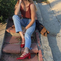 Escarpins Mary Jane classiques en cuir verni à talon carré et bride à boucle - Bordeaux