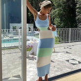 Rückenfreies Midikleid Aus Strick Mit Buntem Einsatz Und Cut-Outs - Gestreift