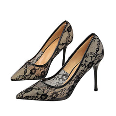 Elegante Pumps mit spitzer Zehenpartie und floralem Spitzen-Mesh-Stilettoabsatz - Schwarz
