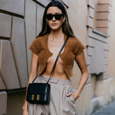 Flauschige Buchstabenkette Vorne Offene Kurzarm Gerippte Crop Cardigan - Kamel