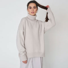 Oversize-Rollkragenpullover mit Rippenmuster und hohen, niedrigen Ärmeln - Grau