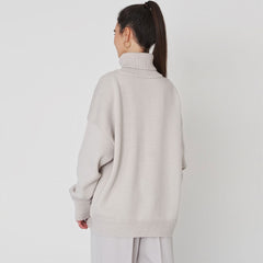 Oversize-Rollkragenpullover mit Rippenmuster und hohen, niedrigen Ärmeln - Grau