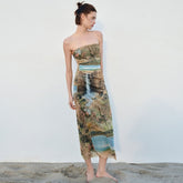 Trägerloses Midikleid Mit Gerafftem Netzstoff Und Geschlitztem Besatz - Grün