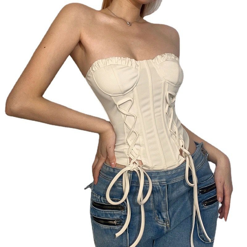 Haut corset court tube en satin à lacets pailletés et décolleté en cœur sans manches