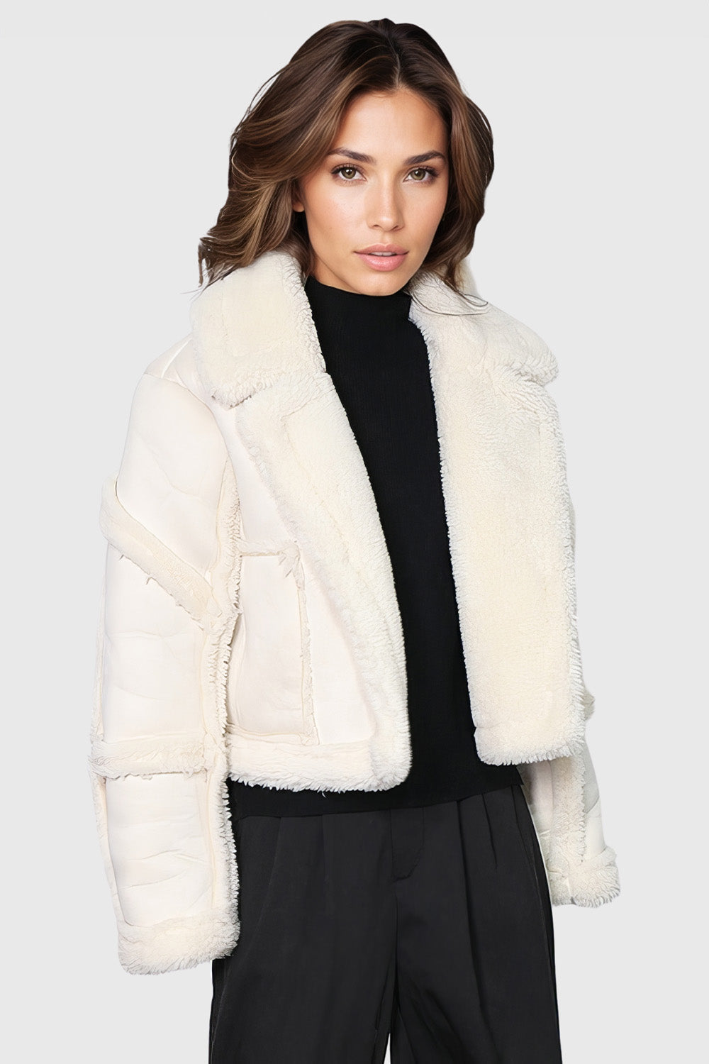 Kurze Jacke mit Pelz - Weiß