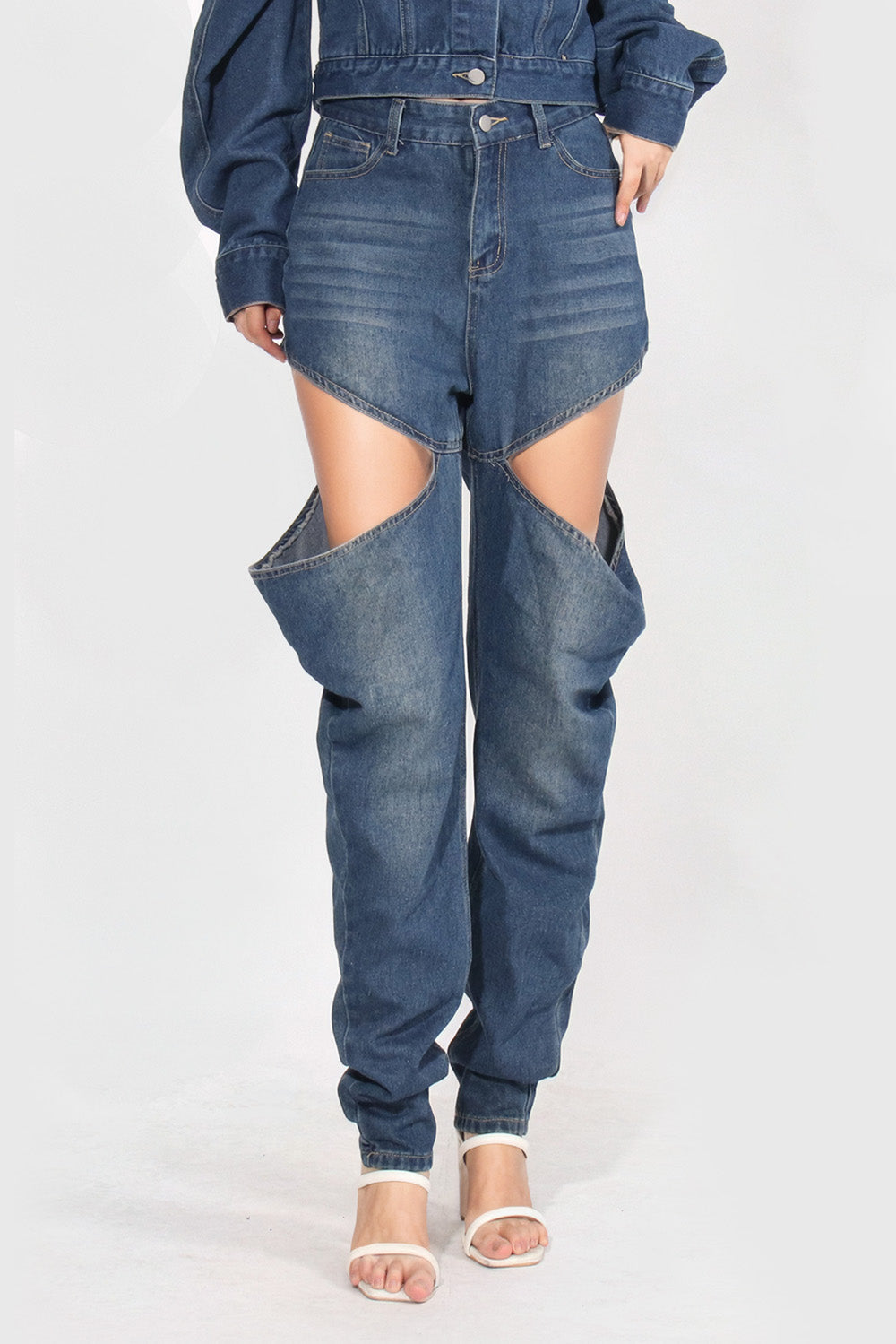 Straight Jeans mit Thigh Cuts - Blau