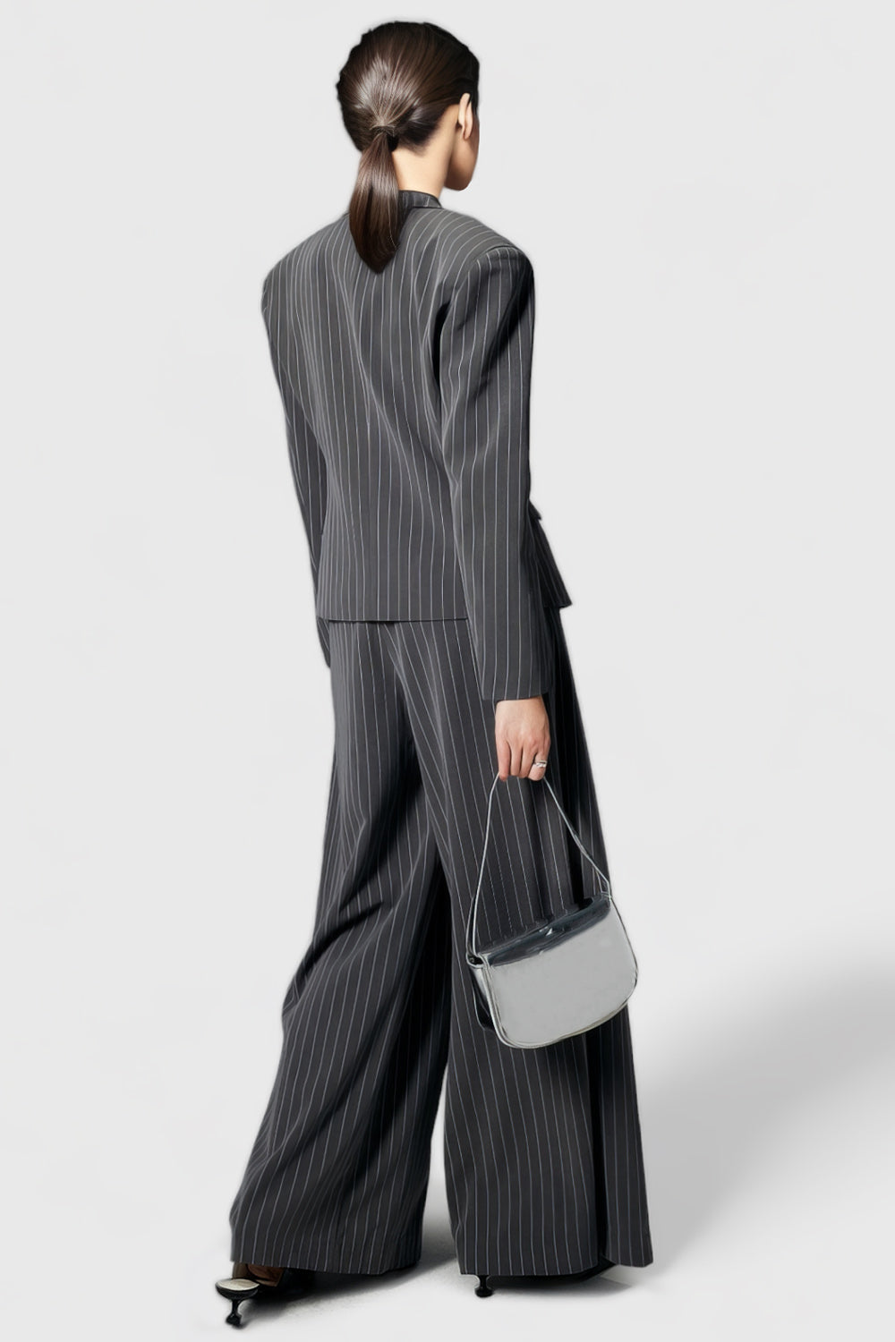 Gestreiftes Anzugset - Grau