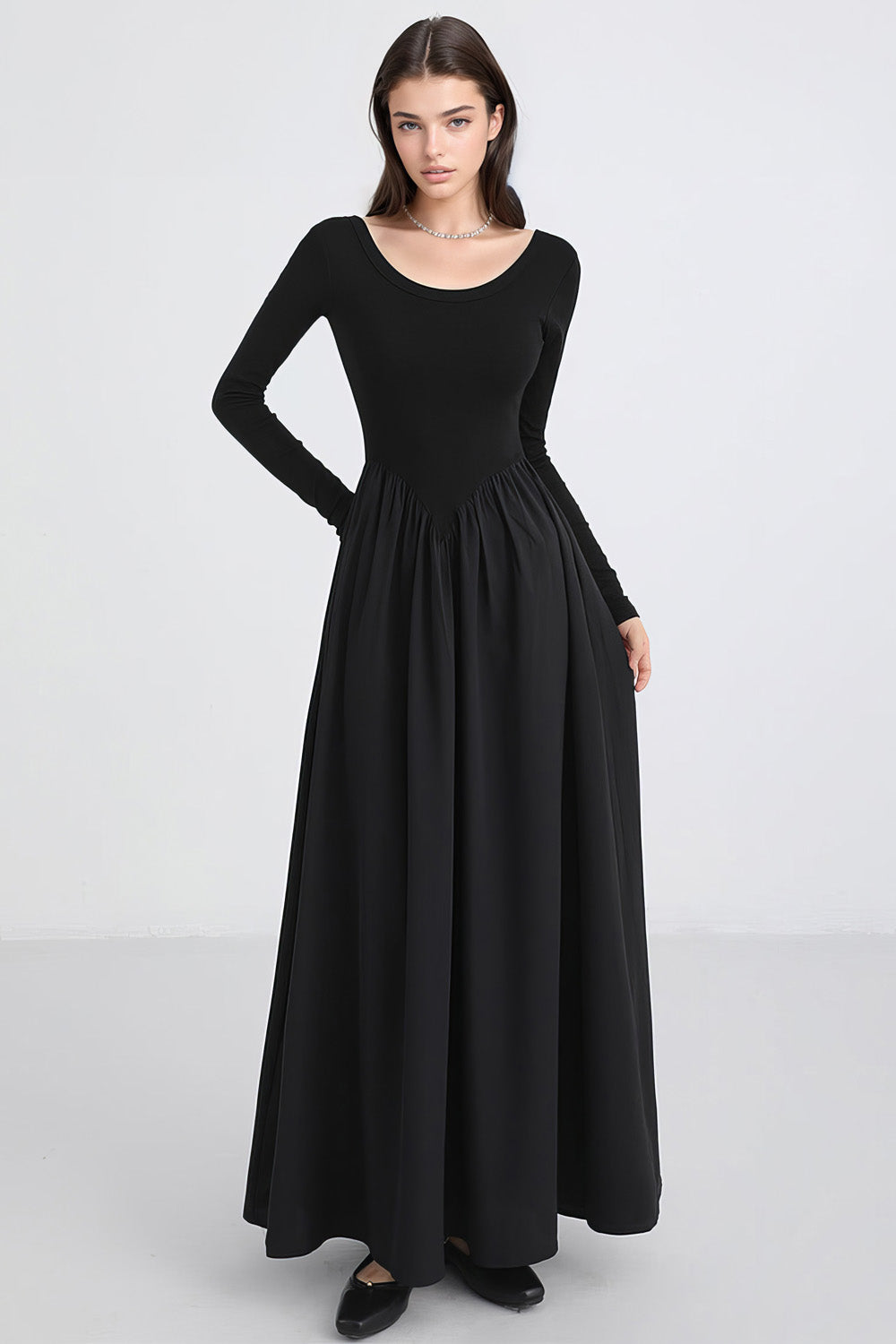 Maxi Dress with V Waistline - Black