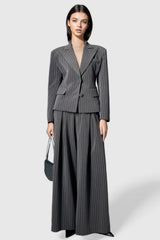 Gestreiftes Anzugset - Grau