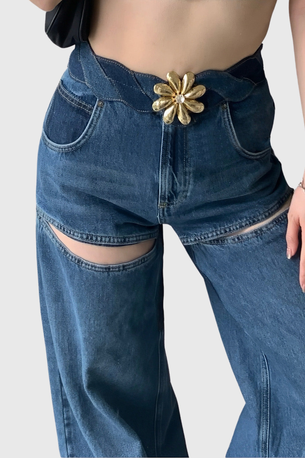 Weite Jeans mit Frontausschnitten - Blau