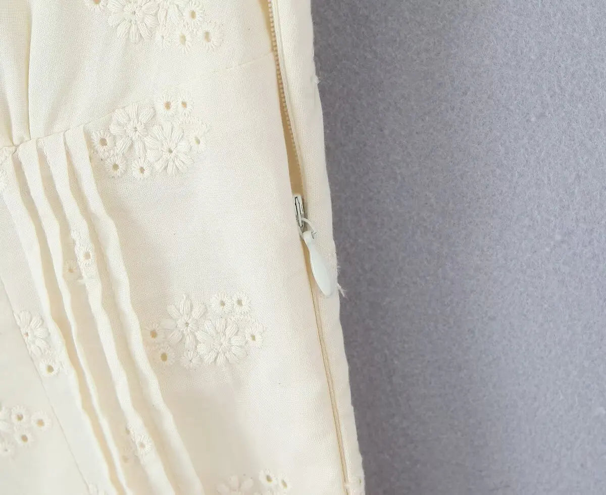 Avaia Dress