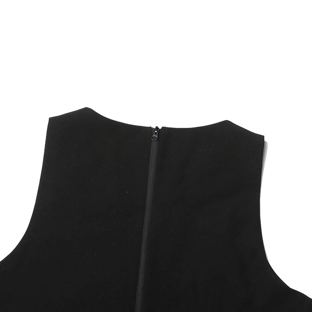 Asymmetrisches, ausschnittreiches, kristallbesetztes, ärmelloses Crop-Tanktop mit Rundhalsausschnitt