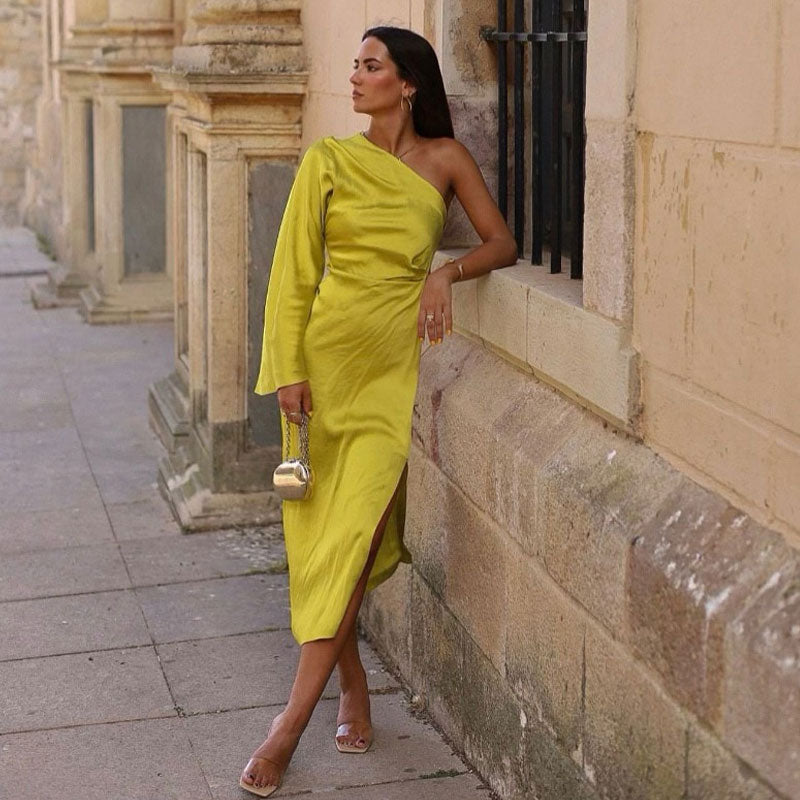 Asymmetrisches Midikleid mit Schlitz und einer Schulter und Glockenärmeln - Chartreuse YelLow