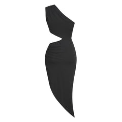 Asymmetrisches One-Shoulder-Cocktailkleid mit Cut-Out und Metalldekor, gerüschtem Schlitz und hohem Midi-Absatz