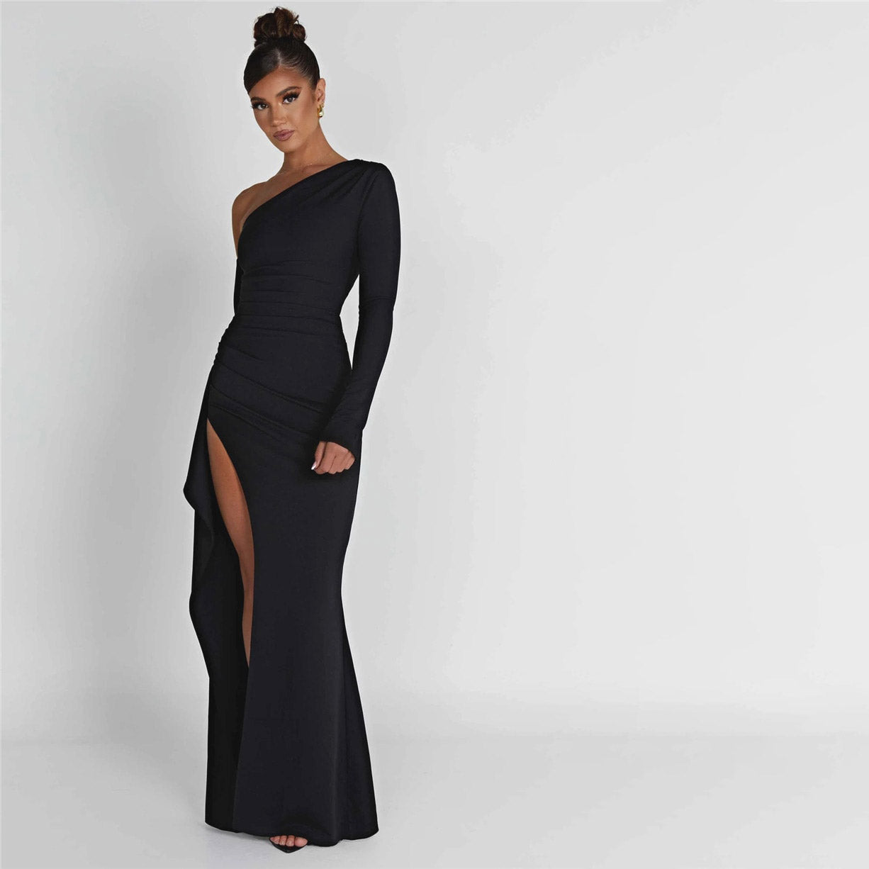 FUSAE ONE SHOULDER HIGHT SIDE SLIT Schwarzes Maxikleid